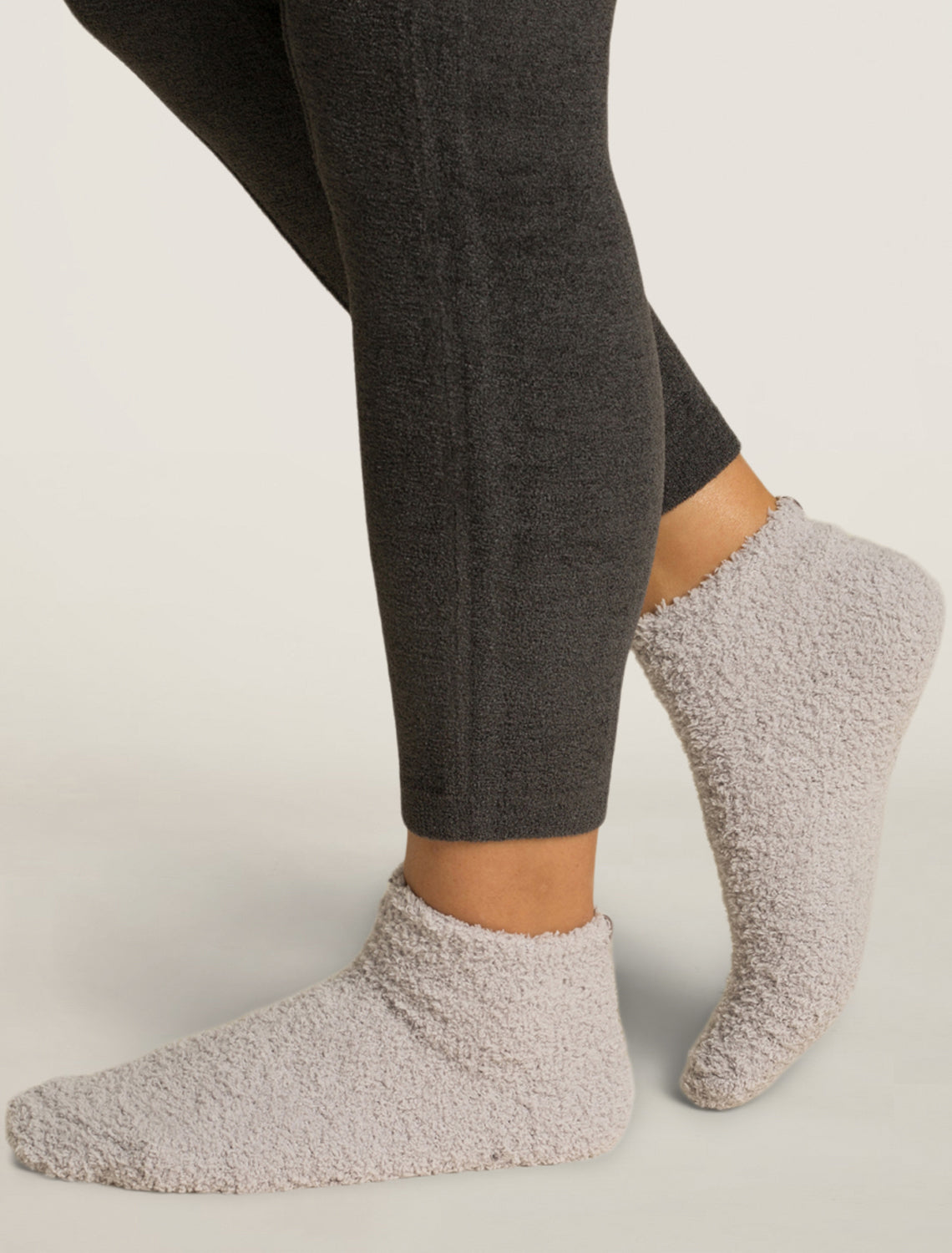 Barefoot Dreams CozyChic 2-Pair Tennis Sock Set in Oyster Multi, style BDWCC1692