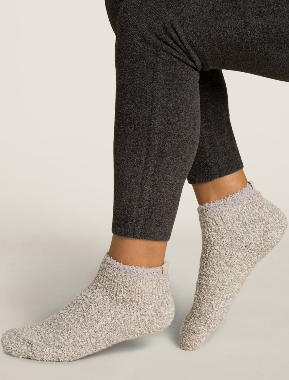 Barefoot Dreams CozyChic 2-Pair Tennis Sock Set in Oyster Multi, style BDWCC1692