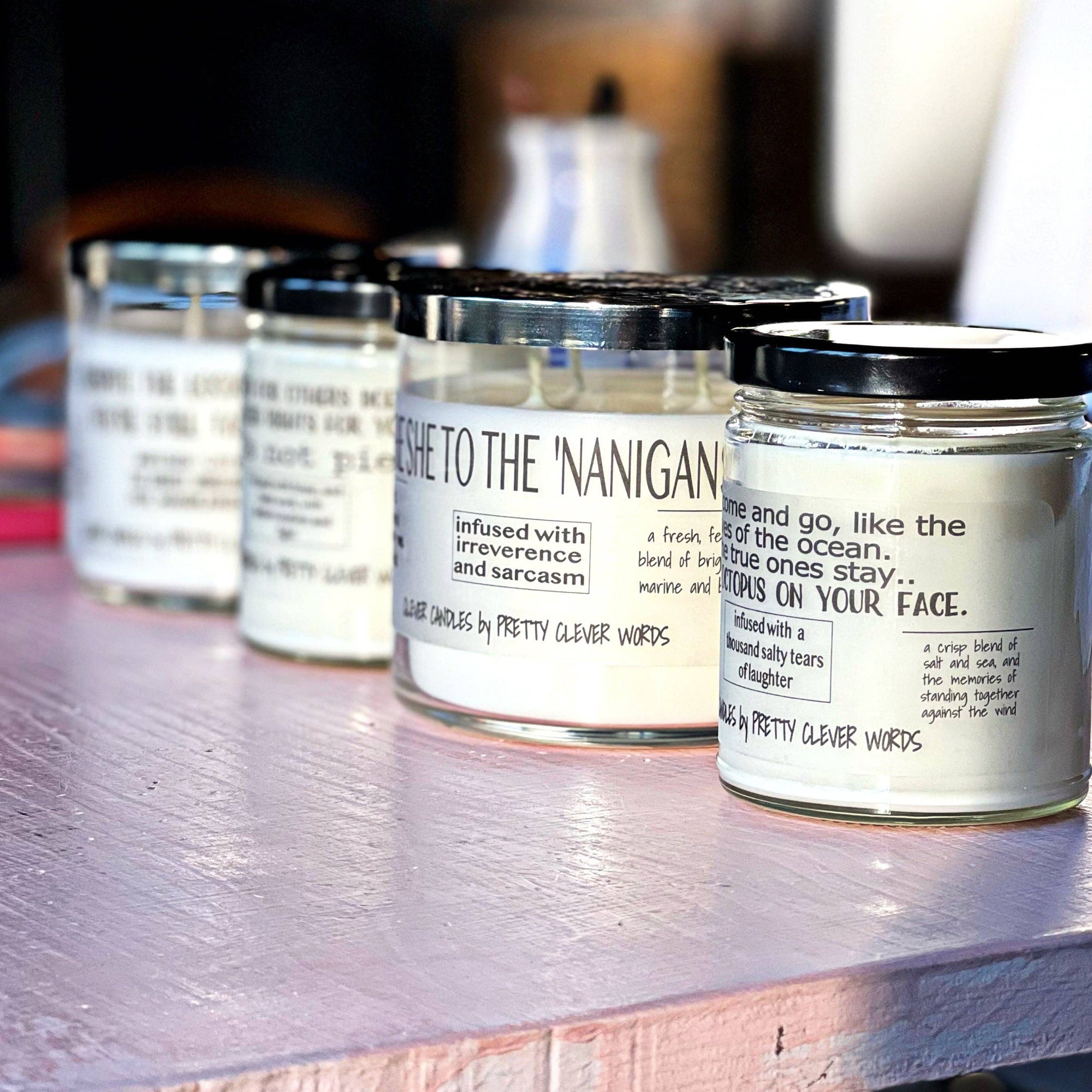 Pretty Clever Words - Friends come and go - 9 oz sea salt candle with black lid