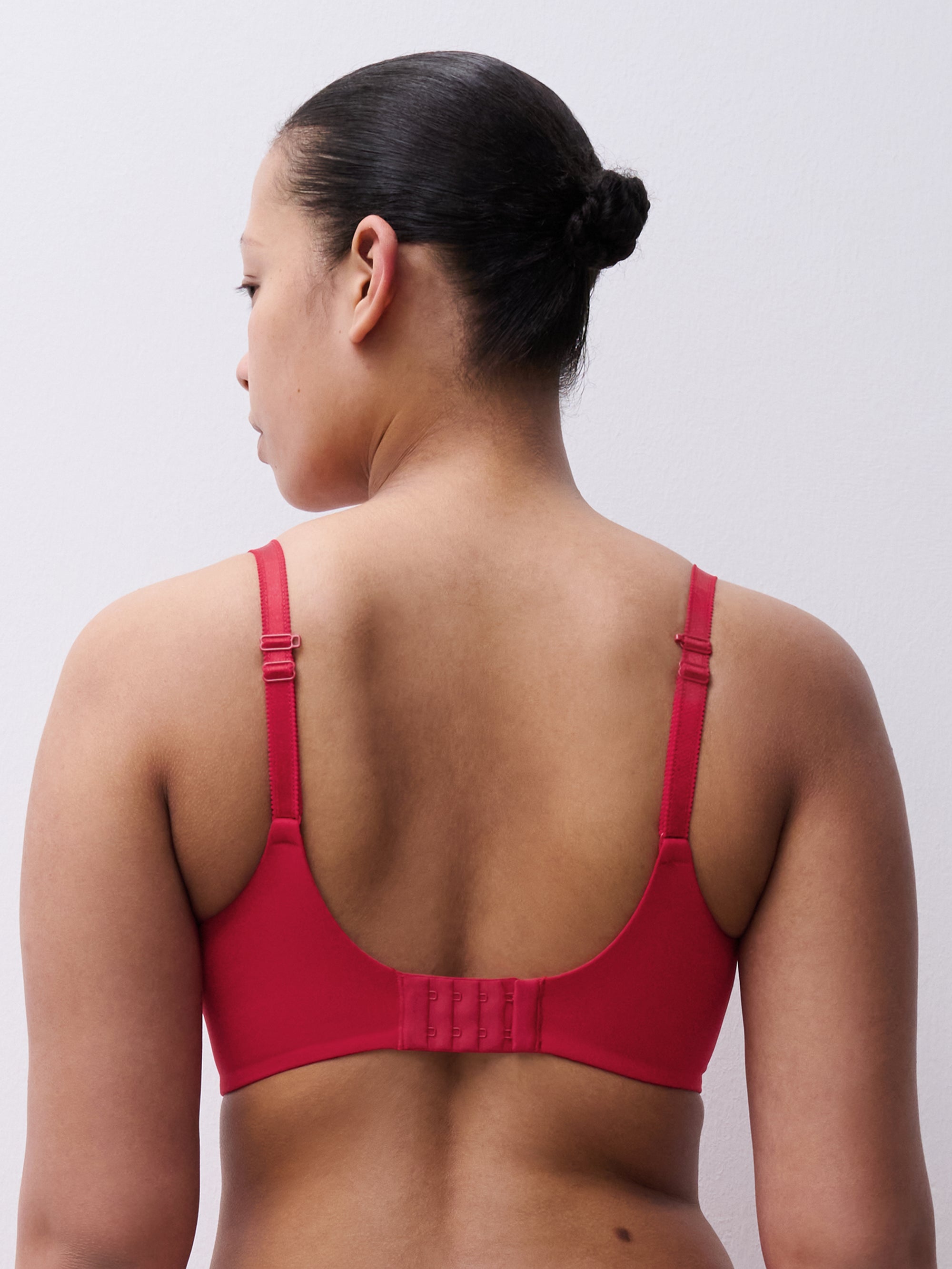 Chantelle Norah Chic Plunge T-Shirt Bra #C16MNA