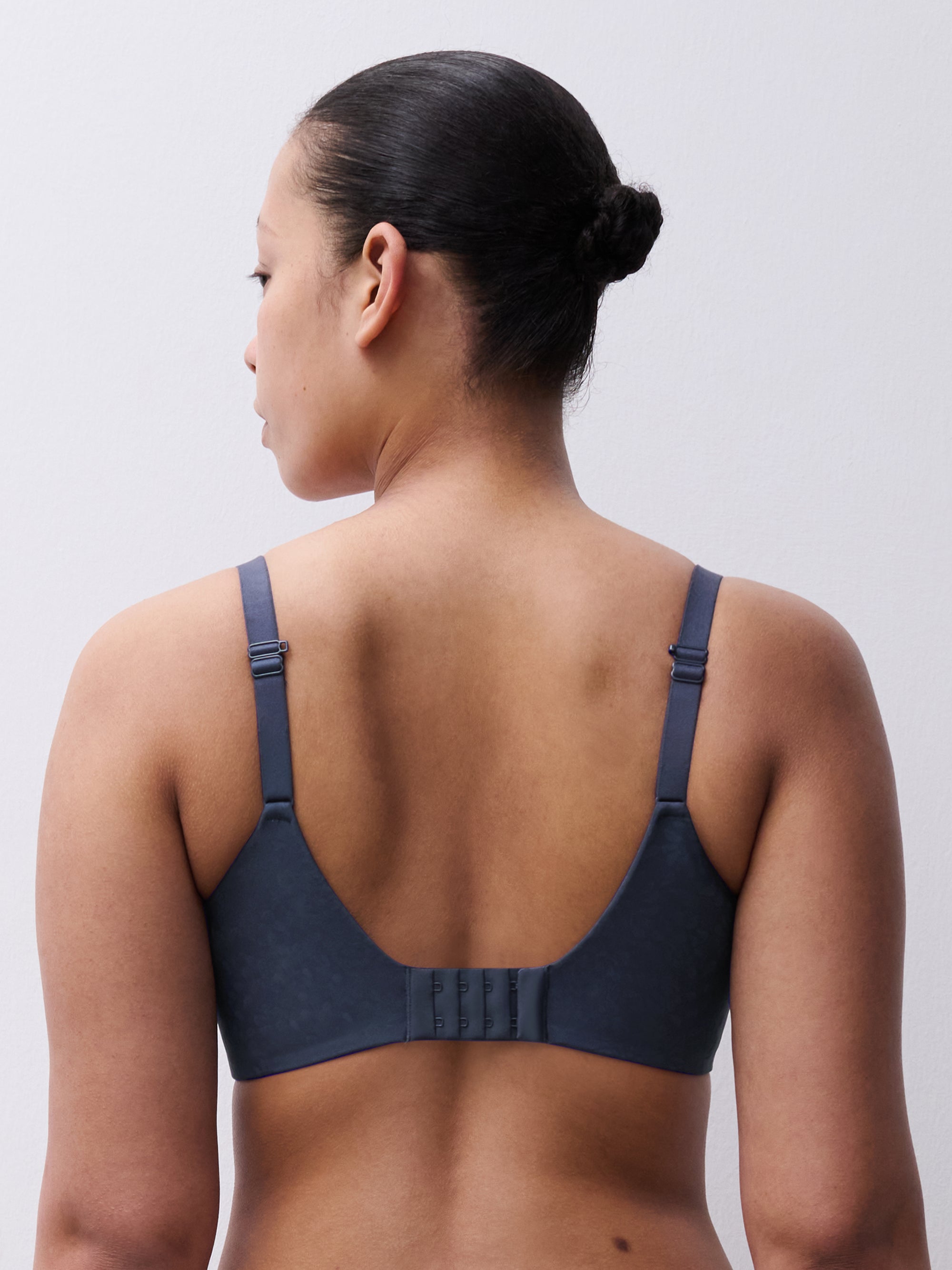 Chantelle Comfort Chic Back Smoothing T-Shirt Bra  #C18JNV
