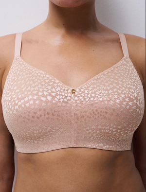 Chantelle Magique Back Smoothing Wireless Bra #C19UP0