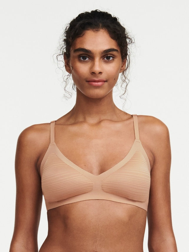 Bralette with removable pads